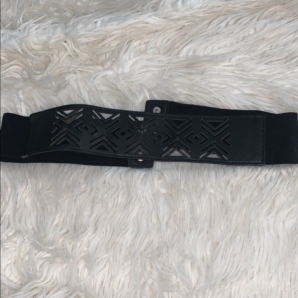 Women’s Rue21 belt